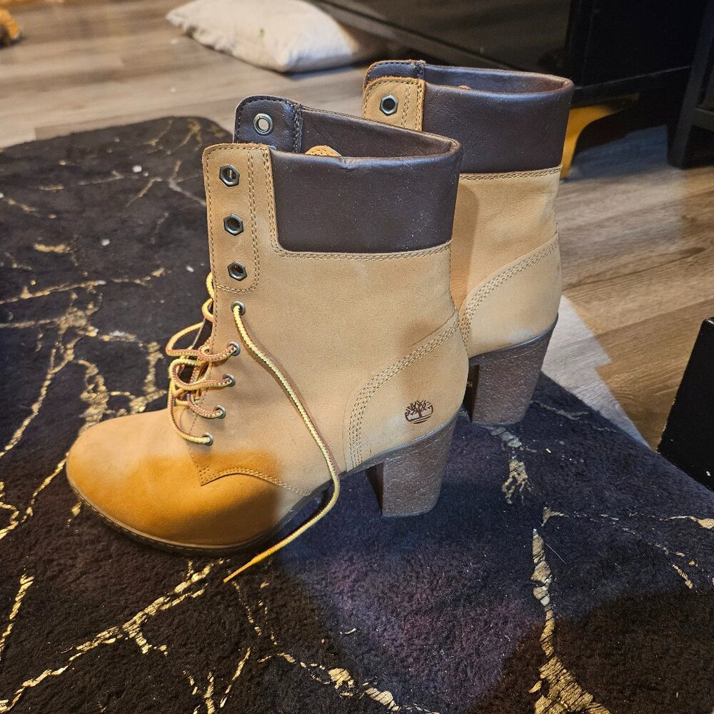 Woman's Timberland booties